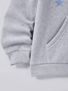 SHEIN Vacaura 大童男孩灰色星星圖案保暖內裡連帽拉鍊運動外套 美式字母印花休閒夾克 寬鬆復古連帽上衣 童裝 - 灰色 - 查看 5