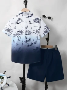 SHEIN 2件組男童襯衫短褲套裝，海灘椰子樹印花藍色漸層翻領短袖休閒襯衫，簡約運動短褲，海邊度假日常休閒，夏季新款 - 藏蓝色 - 查看 3