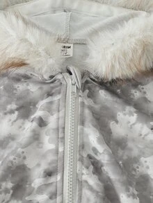 SHEIN 少女秋冬休閒街頭風深色迷彩印花羅紋領收腰口袋修身針織外套 - 彩色 - 查看 9