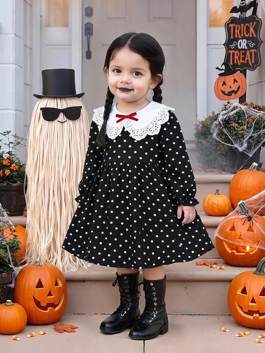 Söt elegant svart prickig klänning för babygirl med volanger och Peter Pan-krage - Svart - Visa 1