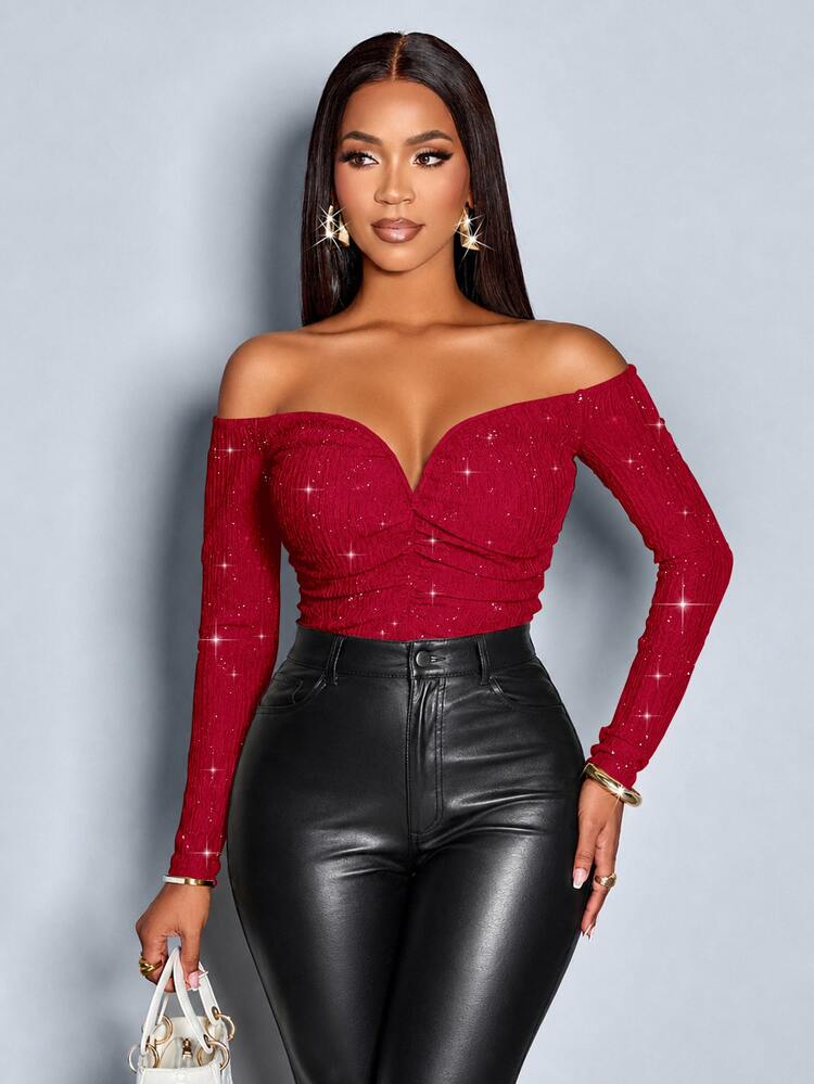SOLERSUN Kaos Crop Off Shoulder Berkerut untuk Wanita, Kaos Lengan Panjang Bertekstur Slim Fit dengan Leher Bentuk Hati - Burgundy - View 5