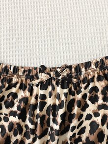 SHEIN 青少年女孩秋冬休閒極簡風蝴蝶結長袖T恤與豹紋寬鬆長褲睡衣套裝 - 黑色 - 查看 7