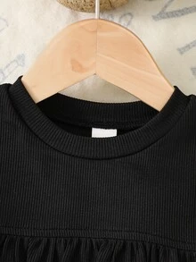 SHEIN 2件組女孩極簡可愛黑色羅紋針織長袖上衣與蝴蝶結滿版印花時尚裙，秋冬T恤套裝 - 灰色 - 查看 6