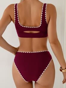 Swim Basics 女士夏季沙滩纯色贝壳边饰粗肩带前褶皱镂空露背比基尼上衣和短裤休闲度假泳装套装 - 酒紅色 - 查看 2