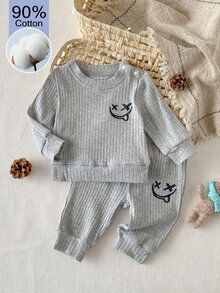 SHEIN 新生兒微笑臉圖案圓領長袖上衣與長褲休閒日常穿搭套裝 - 灰色 - 查看 4