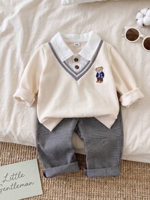SHEIN Playful Pals 2件組男嬰 Polo 衫長褲套裝，學院風可愛杏色小熊仿兩件式格紋長袖翻領休閒款，適合生日派對、秋季慢跑、周歲生日、復古風 - 白色 - 查看 11