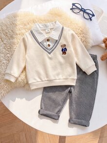 SHEIN Playful Pals 2件組男嬰 Polo 衫長褲套裝，學院風可愛杏色小熊仿兩件式格紋長袖翻領休閒款，適合生日派對、秋季慢跑、周歲生日、復古風 - 白色 - 查看 7