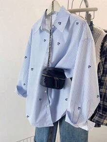 Áo sơ mi casual tay dài vai trễ cài nút đơn họa tiết sọc anh đào cho bé gái tween - Xanh và trắng - Xem 3