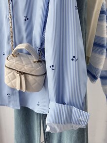 Áo sơ mi casual tay dài vai trễ cài nút đơn họa tiết sọc anh đào cho bé gái tween - Xanh và trắng - Xem 6