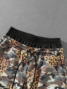 ROMWE MEN Street Life Men's Casual Double Waist Leopard Print Letter Graphic Drawstring Sweatpants - Army Green - View 4