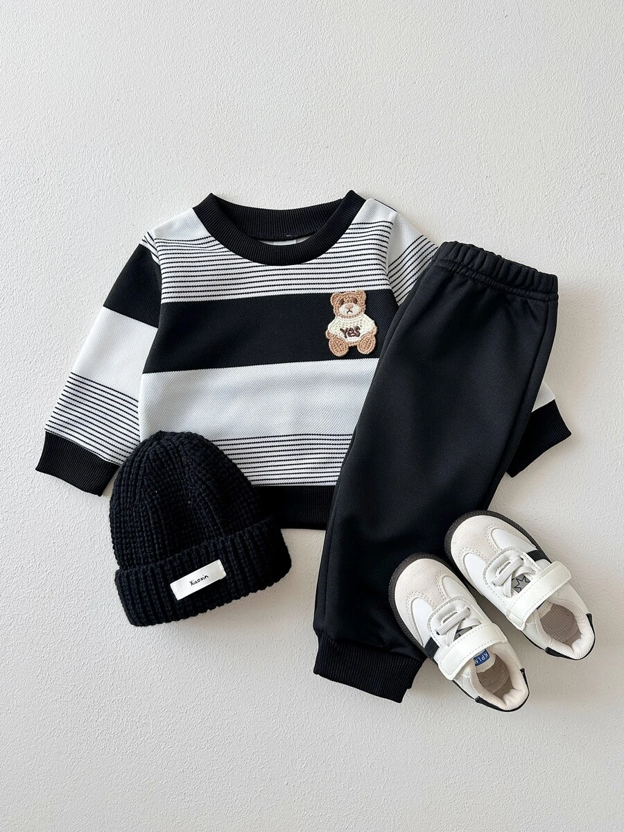 SHEIN Playful Pals 2件組 幼兒男嬰運動衫與慢跑長褲套裝,可愛黑白條紋熊貼布,長袖圓領,休閒版型,適合生日派對、秋季慢跑與居家舒適穿著 - 黑與白 - 查看 1