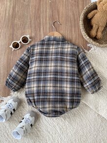 SHEIN Playful Pals 嬰兒時尚拼接連身衣，男嬰春秋格紋大口袋連身衣，戶外穿著 - 彩色 - 查看 2