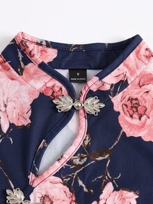 SHEIN 女款夏季休閒優雅 70 年代花卉印花背心上衣 度假派對海軍藍 - 藏蓝色 - 查看 8