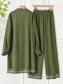 Rusticease 女款純棉素色缺口V領刺繡長袖上衣與長褲休閒日常兩件套居家服，綠色與白色，秋季 - 軍綠色 - 查看 2