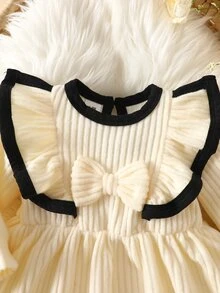 SHEIN Đầm dài tay cho bé gái sơ sinh màu đen phối apricot, gân tăm, nơ bèo nhún, tay cánh dơi, cổ tròn, chất nỉ dày ấm, phong cách công chúa ngọt ngào thanh lịch cho sinh nhật mùa thu - Màu be - Xem 6