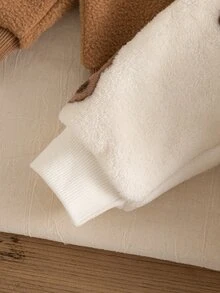 SHEIN Playful Pals 1件幼兒女嬰針織鬆緊領套頭衛衣 可愛甜美米色棕熊印花 華夫格長袖圓領 加厚 開學季秋季慢跑保暖毛絨款 - 白色 - 查看 4