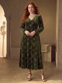 MOTF PREMIUM PLUS SIZE WOMEN'S VELVET WAIST-CINCHING ELASTIC ELEGANT DRESS WINTER - Green - View 3
