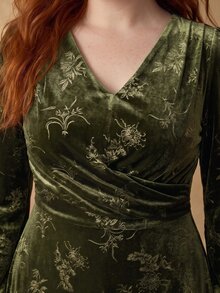 MOTF PREMIUM PLUS SIZE WOMEN'S VELVET WAIST-CINCHING ELASTIC ELEGANT DRESS WINTER - Green - View 6