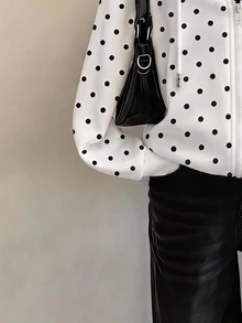 SHEIN EZwear 波點印花連帽衛衣，適合秋季穿著，休閒 Y2K 極簡浪漫復古韓風，黑色波點藍色，日常校園穿搭 - 彩色 - 查看 5
