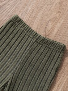 SHEIN 2件組 羅紋短版上衣與喇叭褲套裝，秋季穿搭，秋季上衣，舒適軍綠色連帽設計 - 軍綠色 - 查看 4