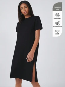 SHEIN BASICS 女款開衩下擺圓領休閒素色T恤洋裝夏季穿搭 - 黑色 - 查看 1
