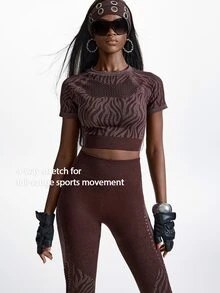 Innovista Innovista 女款無縫短袖短版上衣與高腰緊身褲套裝，提臀防透深蹲，高彈力健身瑜伽跑步訓練運動服 - 棕色 - 查看 10