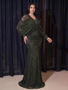 Serin Plus Size Elegant Romantic V-Neck Luxury Embroidered Patchwork French Lace Sheer Long Sleeve With Pearl & Rhinestone Embellished Cuff & Neckline, Fitted Bodycon Mermaid Hem With Train, Suitable For Wedding, Party, Celebration, Formal Events, Bridal Mother Dress - Green - View 7