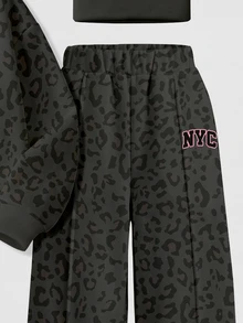 甜酷黑粉配色 時尚豹紋運動風拼色 NYC 字母圖案 女嬰休閒軟舒適寬鬆圓領套頭衛衣與寬腿長褲運動套裝，適合秋冬日常、運動、街頭穿搭，甜酷慵懶美式高街休閒風，開學季穿搭 - 彩色 - 查看 5