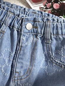 SHEIN Jeans en denim bleu moyen délavé pour filles, nouvel été, broderie florale, design de taille à bourgeon, coupe ample et jambe large, style décontracté polyvalent minimaliste, jambe droite ample, coton doux et confortable, pantalon en denim adapté aux vacances, sorties quotidiennes, école, trajets, fêtes et festivals, choix parfait - Bleu azur - Voir 3