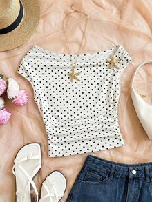 SHEIN 青少年女孩白色與黑色波點夏季優雅可愛度假款不對稱單肩短版上衣，金色海星裝飾柔軟度假風T恤 - 黑與白 - 查看 5