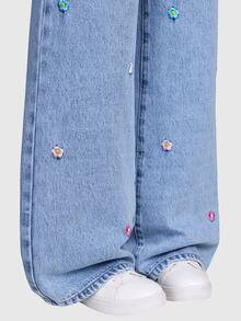 SHEIN Tween Girl Jeans,Light Blue Floral,Autumn,Cute,School,Back-To-School Snowflake Washed Distressed Heart Embroidered Loose Wide Leg Pants For Aesthetic - Light Wash - View 7