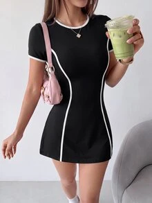 Dewbera Dewbera 女款網球運動戶外修身黑白短袖運動洋裝附短褲手機口袋 匹克球運動休閒度假夏季 - 黑色 - 查看 2