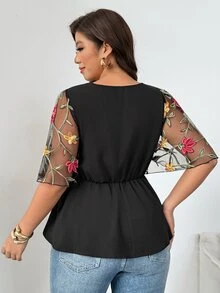 SHEIN LUNE CURVE Plus Size Women's Elegant Celestial Traditional Mesh Embroidered Patchwork Twist Front Metal Buckle Short Sleeve Blouse Wedding Office Evening Black - Black - View 2