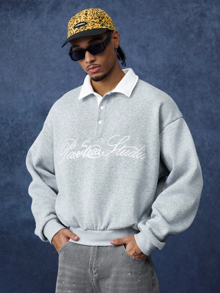 PAVTROS Men's Minimalist Vintage Script Loose Fit Polo Sweatshirt, American Retro Collegiate Style, Cleanfit Casual Pullover, Light Commute, Versatile Everyday Wear, Unisex Couple Outfit, Holiday Gift - Grey - View 1