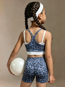 SHEIN 少女運動服 2 件套 時尚豹紋運動內衣 對比色交叉背帶 高腰運動短褲 體操套裝 - 灰色 - 查看 1