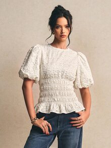 Poéselle 女款優雅上班襯衫，白色紋理泡泡袖荷葉邊下擺上衣，適合下午茶約會的秋季穿搭 - 杏色 - 查看 5