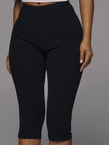 MUSERA ESSENTIALS Cotton Blended Fitted Capri Pants Leggings Spring Summer Holiday Everyday Cute Daily Basics Simple - Black - View 5