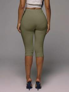 MUSERA ESSENTIALS Cotton Blended Fitted Capri Pants Leggings Spring Summer Holiday Everyday Cute Daily Basics Simple - Army Green - View 4