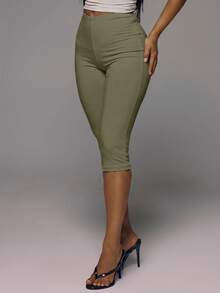 MUSERA ESSENTIALS Cotton Blended Fitted Capri Pants Leggings Spring Summer Holiday Everyday Cute Daily Basics Simple - Army Green - View 3