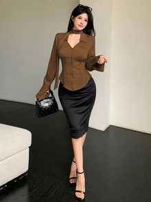 Celisse 女款條紋緞面翻領V領綁腰開衩下擺襯衫 - 棕色 - 查看 3