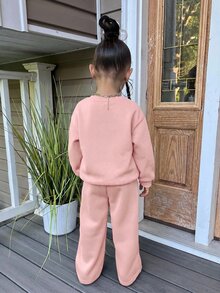 SHEIN 女童愛心圖案豹紋圓領長袖運動衫與長褲套裝 - 粉色 - 查看 2