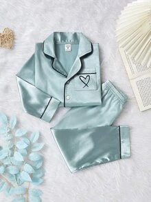 SHEIN Playful Pals 女童純色緞面極簡口袋愛心印花長袖開襟外套套褲休閒家居服 秋季/秋冬驚喜盲盒 - 彩色 - 查看 7