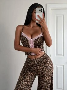 Rovax Sexy Hot Girl Leopard Print Contrast Color Lace Bow Trim Slim Fit Cami Top & Capri Pants Women's Pajama Set - Brown - View 4
