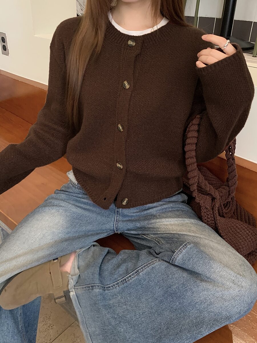 DAZY Cardigan Rajut Wanita Warna Polos Longgar Lengan Panjang Kerah Bulat Pendek Kasual untuk Liburan Musim Semi Musim Gugur Atasan Lucu - Coklat - View 1