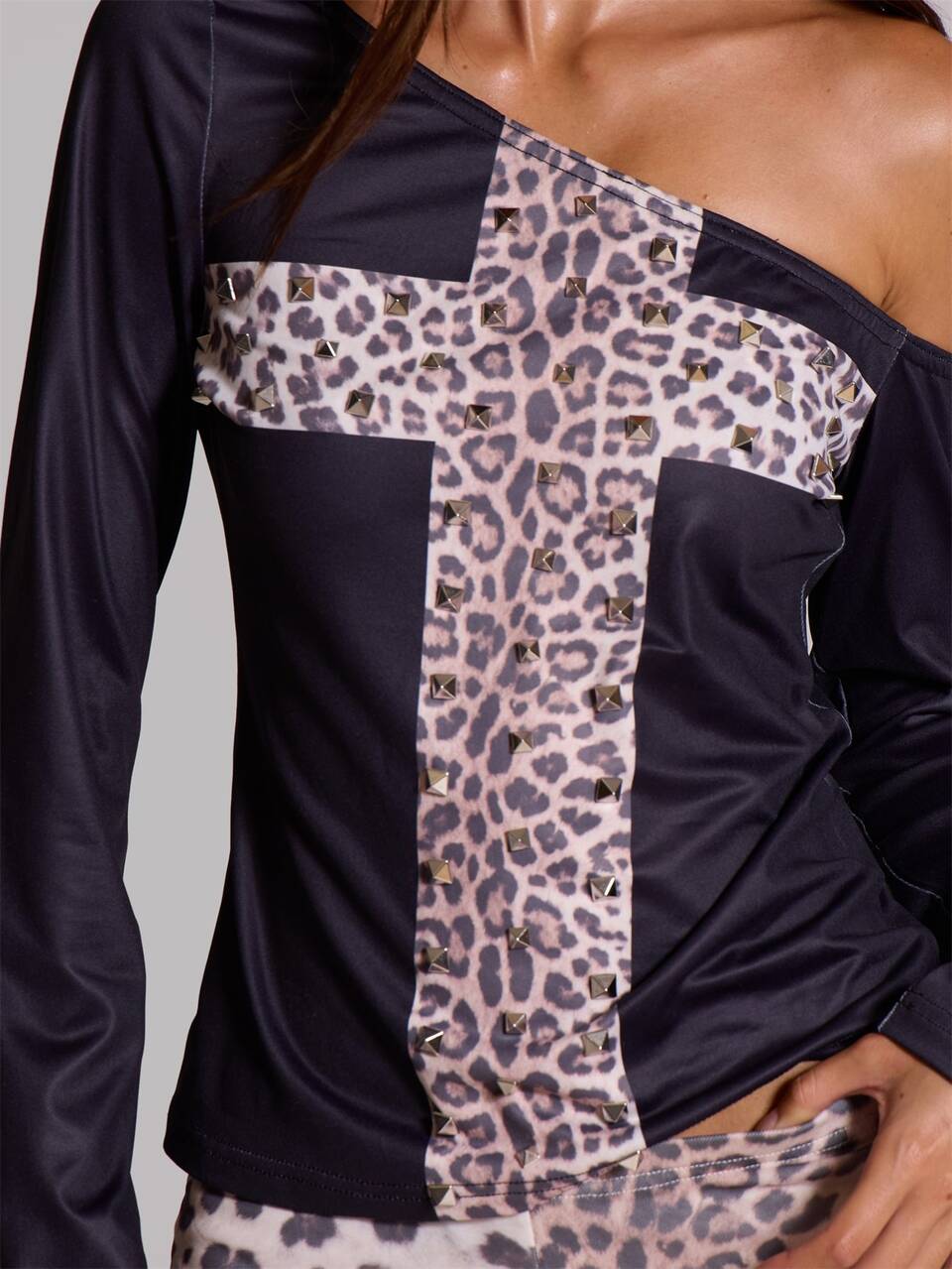 Black Leopard Printed Cross One Shoulder Long Sleeve Top
