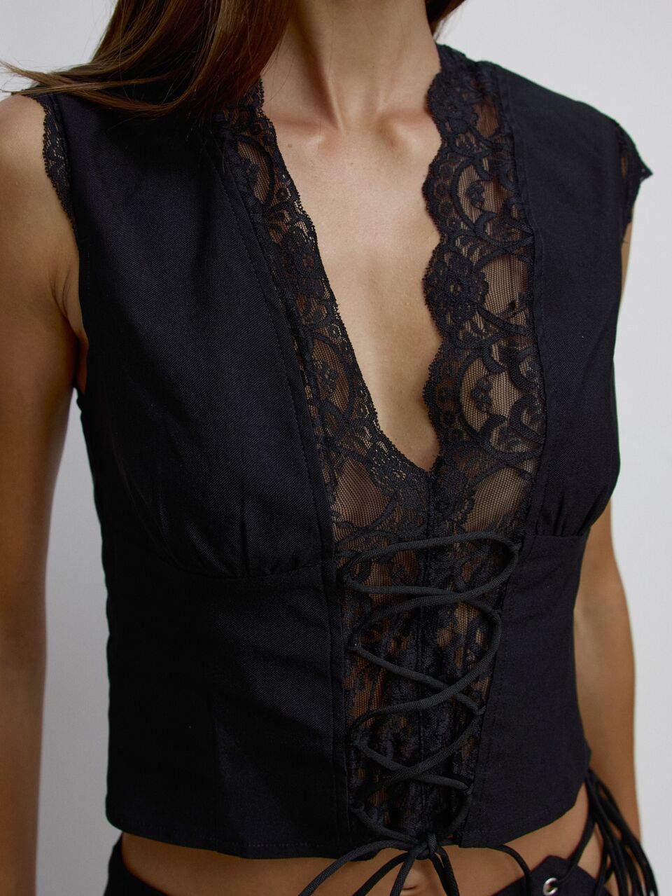 Top con escote profundo, mangas cortas con cordones y ribete de encaje, estilo lindo, dulce y travieso, para uso diario, vacaciones de verano y estilo femenino