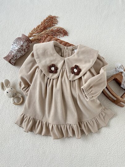 SHEIN 1pc Baby Girl Corduroy Khaki Large Collar Floral 3D Decor Long Sleeve Dress, Casual Vintage Elegant Korean Style Forest Sweet Cute Pastoral Loose Fit Peter Pan Collar A-Line Short Dress, Suitable For Spring/Autumn Daily Wear, Travel, Vacation And Various Occasions