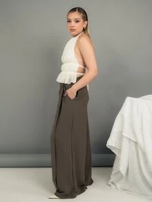 Ximena Robles Ximena Robles Tank Top Wanita Kasual dengan Lipit, Leher Halter, Pinggang Terikat, dan Tanpa Punggung - Krem - View 5