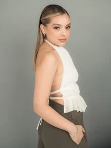 Ximena Robles Ximena Robles Tank Top Wanita Kasual dengan Lipit, Leher Halter, Pinggang Terikat, dan Tanpa Punggung - Krem - View 3