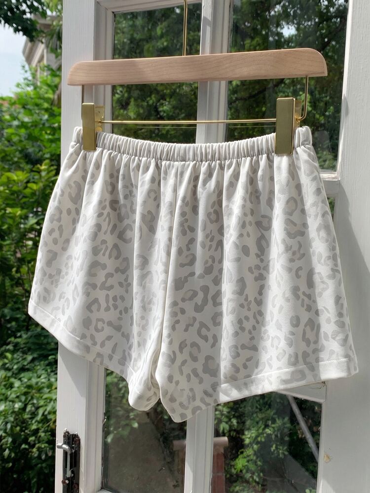 SHEIN EZwear 女士休闲豹纹短裤，适合春夏、夏季穿着，也适合日常通勤、约会、聚会、秋冬、圣诞节、新年、感恩节、派对、婚礼、海滩、毕业典礼等场合，时尚、优雅、休闲、外出、约会、预订、通勤、闪亮、情人节、优雅、度假、休闲、Y2K、外出、毕业典礼等场合。 - 彩色 - 查看 2